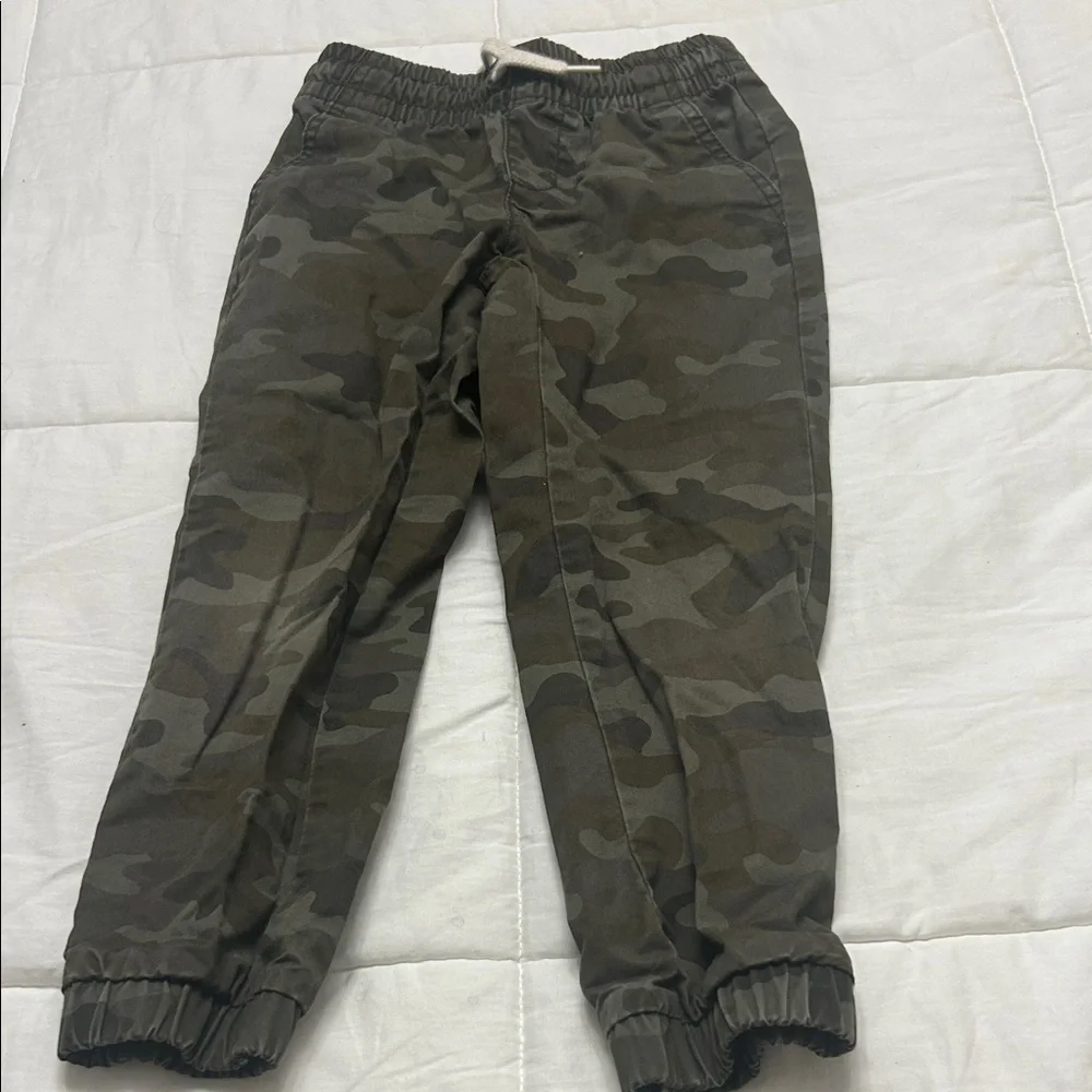 Old Navy Kids Camouflage Joggers - Green and Brown 💥